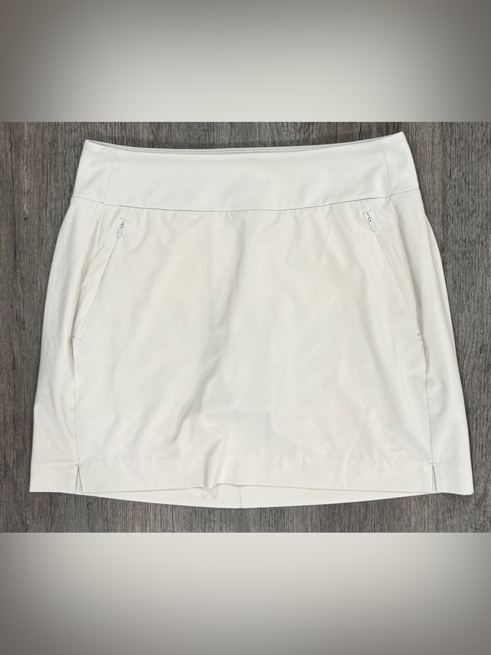 Athleta Soho Skort Skirt Kahki Beige- size 8